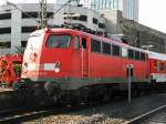 110 490-0 mit einem DB Autozug in Dsseldorf Hbf am 19.4.2011