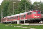 Die Braunschweiger 110 447-0 zieht den RE4 Verstrker von Dsseldorf nach Aachen Richtung Geilenkirchen am 21.04.2011