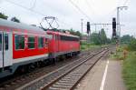 Die 110 470-2 verlsst gerade mit einem RE 4 Verstrker den Rheydter Hauptbahnhof in Richtung Erkelenz.