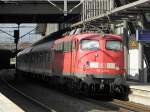 DB 110 425-6 mit einer N-Wagen Garnitur in Dsseldorf Flughafen am 15.8.2011