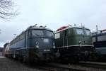 110 348-0 neben E50 091 im DB Museum Koblenz am 21.1.2012