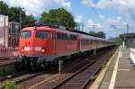 110 487-6 [Verl.|HBS|21.10.12] mit dem SZ 2680  BahnTouristikExpress - NORWEGIAN CRUISE LINE  von Warnemnde nach Berlin-Charlottenburg hat den Endbahnhof Berlin-Charlottenburg erreicht.