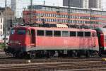 110 409 am 27.7.12 bei der Einfahrt in Frankfurt Hbf.