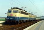 110 299 mit RE 24068 (Braunschweig–Norddeich Mole) am 11.04.2000 in Hagen (Han)