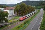 Der Gäubahn-IC in Gegenrichtung mit Bügelfalte ist auch eine Augenweide.