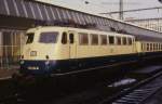 110434 mit dem D 2138 nach Trier am 1.3.1988 um 10.58 Uhr auf Gleis 3 im Hauptbahnhof Münster.