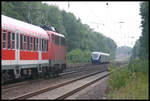 Zugbegegnung im Bahnhof Natrup Hagen am 16.7.2005 um 8.33 Uhr.