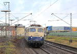 110 383 mit der Weihnachtsfahrt des Freundeskreis Eisenbahn Köln e.V. von Duisburg nach Stuttgart am 14.12.2019 bei der Durchfahrt von Stuttgart-Zuffenhausen. Grüße gehen auch ans Lokpersonal.