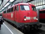 110 416 ist gerade mit ihrem Regionalexpress in Stuttgart Hbf angekommen.