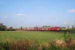 110 347 mit RE 30773 bei Hattenhofen (06.10.2007)