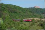 110 425 befrdert am Morgen des 13.05.08 RB 37141 von Aalen nach Donauwrth, aufgenommen bei Lauchheim an der Riesbahn (KBS 995).