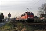 Wegen B-Strung musste 110 417 (9180 6110 417-3 D-DB) mit ihrer RB59  HELLWEGBAHN , Dortmund Hbf - Soest, kurz halten und beschleunigt nun wieder in Richtung Unna.