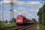 110 415 mit dem RE11592 nach Aachen an der ehem. Anrufschranke 12.6.2009