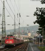 110 326-3 mit dem RE 12106 (Frankfurt(Main)Hbf-Koble nz Hbf) in Bingen (Rhein) 10.8.09