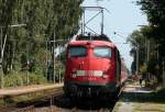 RB 14821 (Oldenburg(Oldb)-Bremen Hbf) mit Schublok 110 487-6 in Heidkrug  20.8.09