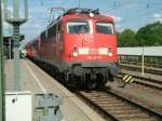 110 471 mit RE 31119 nach Offenburg, jetzt bei schnem Wetter, anders als bei http://www.bahnbilder.de/name/einzelbild/number/29124/kategorie/Deutschland%7EE-Loks%7EBR+110/offset/0.html