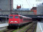 110 416-5 in Mnchen Hbf am RE nach Innsbruck kurz vor der Abfahrt um 13:32 am 29.03.2010