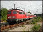 110 497 mit RB35 bei der Einfahrt in Duisburg Hbf, 06.07.2010