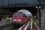 110 454-6 am 25. August 2010 mit der RB 14832 (Bremen Hbf - Oldenburg(Oldb)) in Bremen Hbf.
