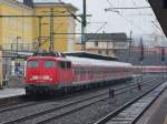 110 406-6 nach ihrer Ankunft aus Frankfurt mit RE in Fulda. Aufgenommen am 13.01.2011.