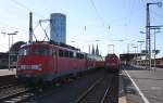 110 404-1 mit Lr nach Kln Bbf fr Bereitstellung RB35 neben 110 435-5 mit RB48 nach Kln Hbf in Kln-Deutz, 7.3.11