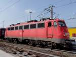 110 320-9 wartet nach getaner Zugleistung auf Gleis 9 am Mnchner Hauptbahnhof auf ihren weiteren Einsatz;110329