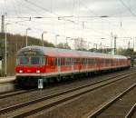 110 418-1 am 1.4.11 im Bahnhof Dren.