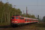 110 470-2 mit der RB 30536 nach Wesel bei der Einfahrt in Dinslaken am 08.04.2011