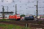 Ein kleines Fernverkehrsloktreffen, 110 348 und 101 005 in Koblenz Ltzel am 21.5.2011.