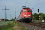 RE 10464 mit 110 456-1 in Erkelenz am 23.05.11