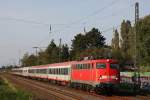 Die 110 457 zog am 25.9.11 einen Sonderzug durch Dsseldorf-Angermund.