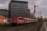 110 402-5 mit einer umgeleiteten RB 35 in Dsseldorf-Rath am 30.03.2012.