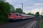 110 401-7 mit dem RE 1 von Aachen nach Hamm(Westf) bei der Durchfahrt durch Dsseldorf-Oberbilk am 10.05.2012