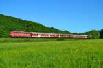 Am Abend des 25. Mai 2012 fotografierte ich in Sinn die 110 432-2 mit dem abendlichen Verstrkerzug RB 15152 nach Dillenburg. Die Verstrkerzge RB 15150 und RB 15152 sind seit dem Fahrplanwechsel die einzigsten lokbespannten Personenzugleistungen auf der Dillstrecke. Gefahren werden die Zge immer zuverlssig von den 110ern des Bw Frankfurt (Main).