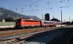 Zufllig fotografiert. 110 489-2 durchfhrt am 18.9.2012 mit einem Sonderzug von Bahntouristik Express den neuen Bahnhof Brixlegg Richtung Innsbruck. Leider ist mir das Ziel unbekannt.