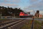 RE 4 Verstrkerzug nach Aachen, gezogen von der 110 457-9 am Freitagnachmittag am B Herrather Linde.