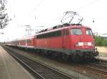 Nahverkehrszug Wuppertag/Aachen mit BR 110 399-3 als Schublok im Bahnhof Lindern, Fahrtrichtung Aachen, 04.08.2006