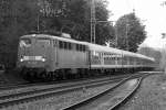 Ein Bild der Vergangenheit. Am 02.05.2013 zog 110 401-7 ihre letzte Stammleistung auf dem RE4 / 10457 von Dsseldorf nach Aachen in Geilenkirchen ber den Bahnbergang, bereits einen Tag spter wurde sie im Deutzerfeld abgestellt. R.I.P Bgelfalte 401 !!!