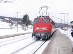 Am 12.02.06 schob BR 110 463-7 den RE nach Karlsruhe aus dem Bahnhof St.Georgen/Schwarzwald (KBS720).Bis zum Fahrpalnwechsel am 10.12.06 fuhren die 110ern noch im RE und IRE Dienst 