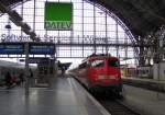 DB 110 406-6 mit dem RE 15005 aus Treysa, am 04.04.2012 in Frankfurt (M) Hbf.