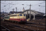 110502 mit SE 3526 nach Köln Deutz fährt am 21.02.1998 um 11.50 Uhr in Köln HBF ab.