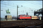 110510 fährt mit einer City Bahn Garnitur, die einst auf der Strecke Köln - Gummersbach eingesetzt wurde, am 21.02.1998 um 11.52 Uhr in den HBF Köln ein.
