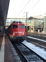 Die 110 491 der BTE ( BahnTouristikExpress) wartet mit einem Testzug auf die Abfahrt in Kassel- Wilhelmshöhe.
 08.12.16 in Kassel- Wilhelmshöhe