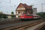 110 236 am 10.6.2007 mit einem Sonderzug gegen 20:08 bei Weinheim.Er hatte ca 3 Stunden versptung.Er kamm von Kln und fuhr nach Tbingen.