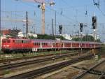 110 191 fhrt mit einem RE am 6.8.2007 in Regensburg  ein.