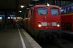 110 223 mit RE 30103 am 10.12.2008 in Mnchen Hbf.