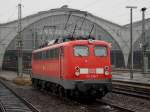 Die 110 236 am 22.02.2009 abgestellt in Leipzig Hbf und wartet auf Arbeit. 