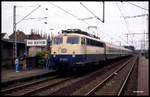 am 6.10.1991 hat die DB 110330 den Schnellzug aus Holland nach Berlin um 15.01 Uhr im Grenzbahnhof Bad Bentheim übernommen.