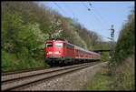 110374-6 hat am 22.4.2005 soeben den Bahnhof Hasbergen verlassen und ist nun mit ihrem Regionalzug unterwegs nach Münster.