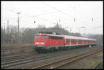 DB 110394 fährt hier am 8.1.2006 um 9.34 Uhr mit dem Regionalzug nach Osnabrück aus Münster in Hasbergen ein.